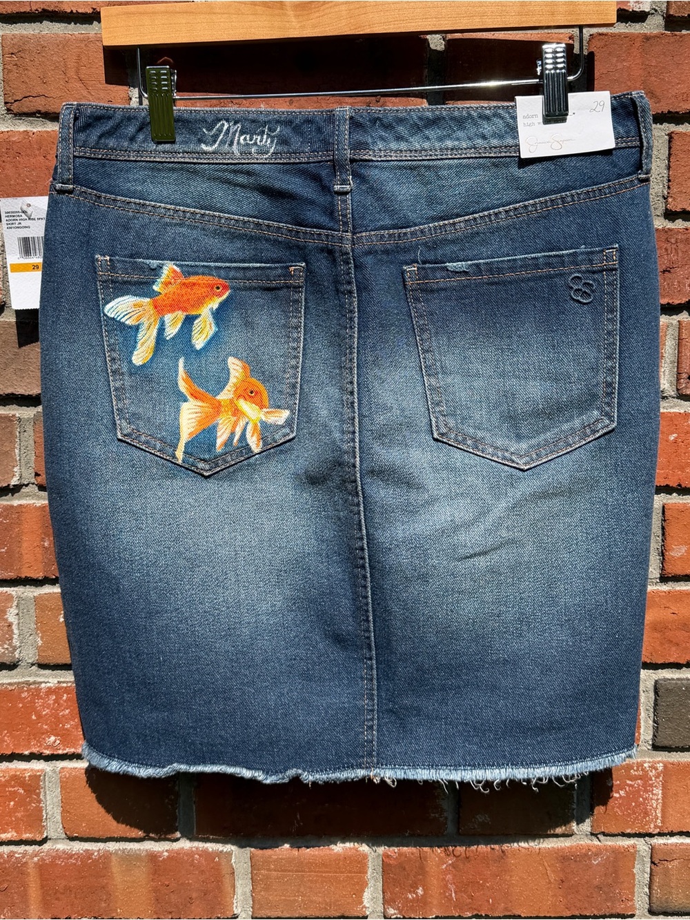 NWT Hand-painted Jessica SimpsonHigh waist skirt with Goldfish Design Size M